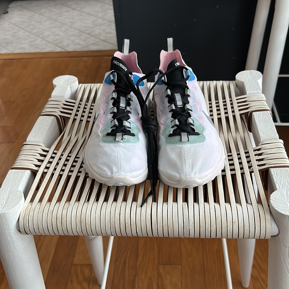 Women’s Nike React, size 8.5